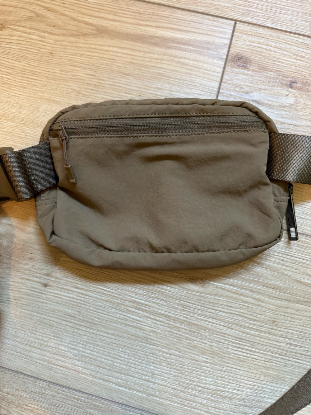 lululemon olive green belt bag - Picture 4 of 10